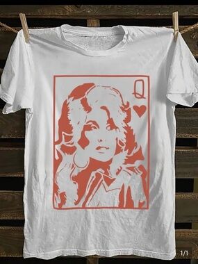 White Graphic Queen of Hearts Tee - Unbranded